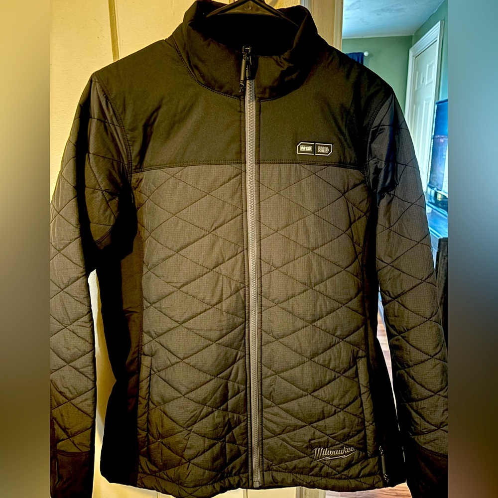 Milwaukee Women's Medium M12 12-Volt Heated Quilted Jacket Kit